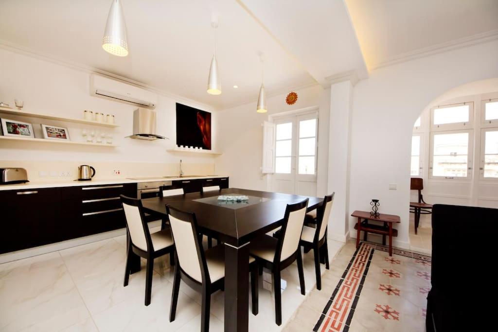 Ag3 - Large, Bright And Stylish Apartment Valletta Exterior photo